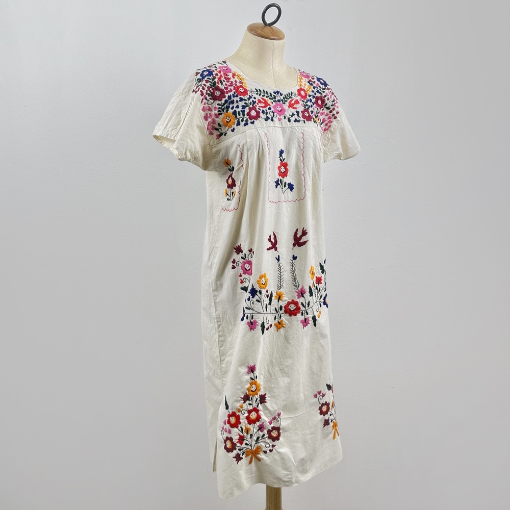 Vintage Handmade Oaxacan Floral Embroidered Midi Dress - Picture 2 of 7